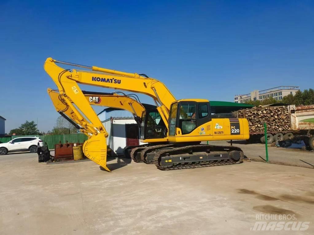 Komatsu PC 220 Pásová rýpadla