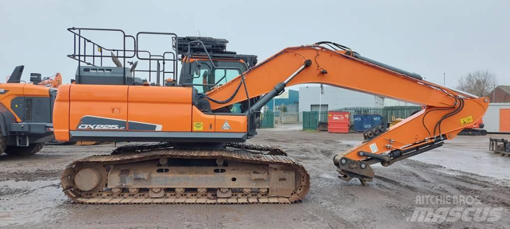 Doosan DX225LC-5 Pásová rýpadla