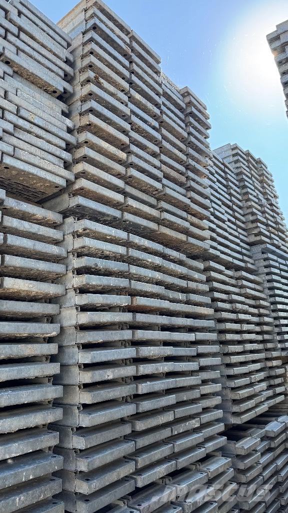  Rux Scaffolding Lešenářské zařízení