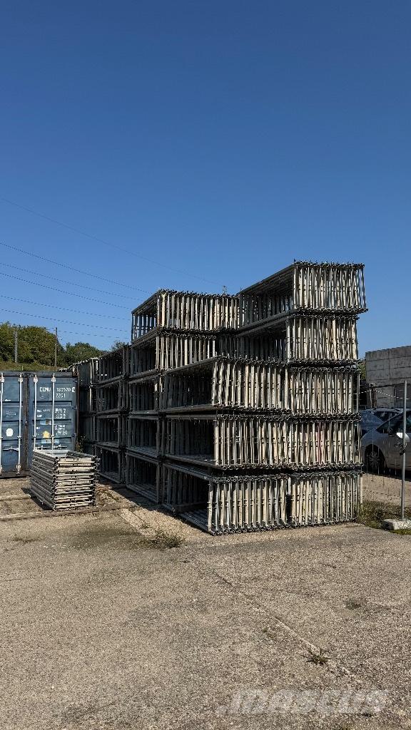  Rux Scaffolding Lešenářské zařízení