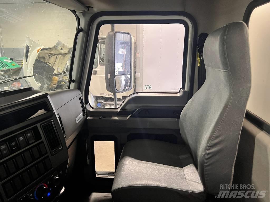 Mack MD 6 Skříňová nástavba