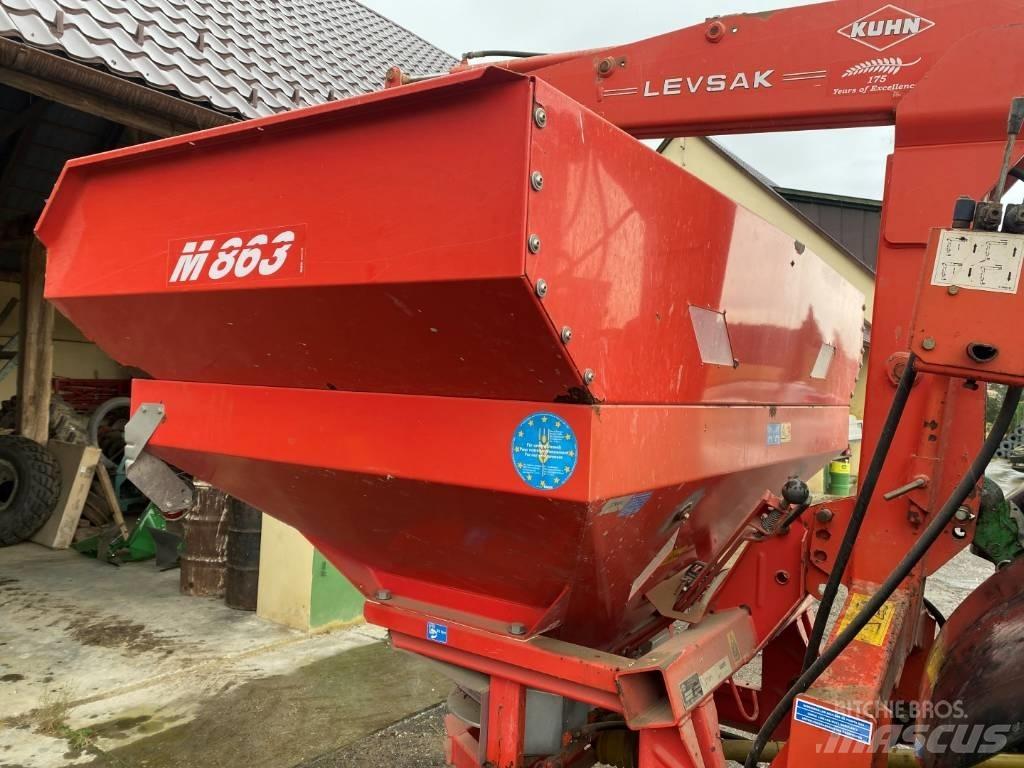 Kuhn M863 Rozmetadlo minerálních hnojiv
