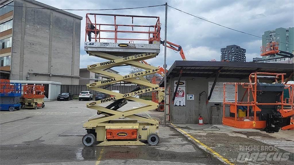 JLG 3246ES Nůžková zvedací plošina