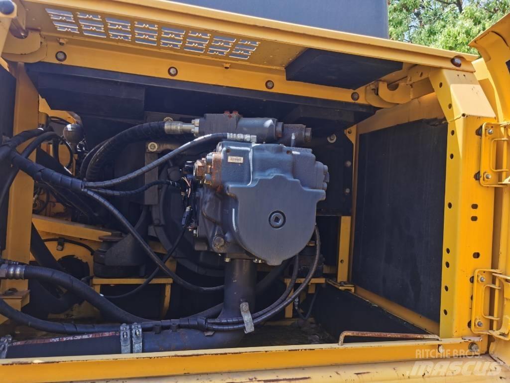Komatsu PC 450 Pásová rýpadla