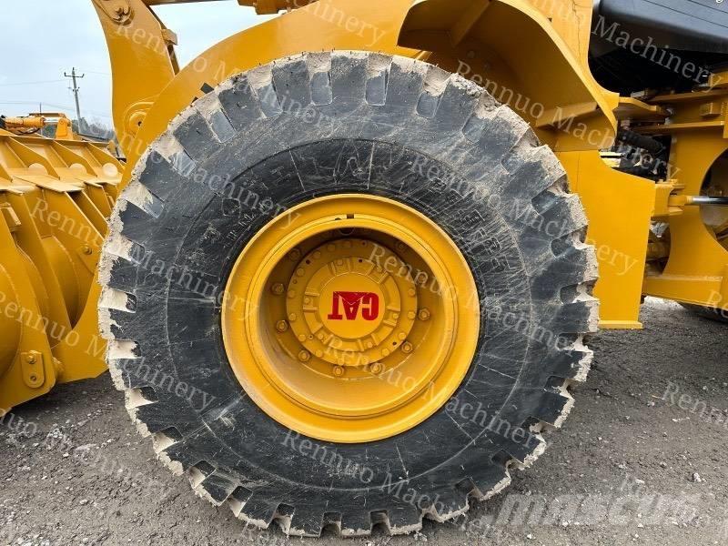CAT 966H Kolové nakladače