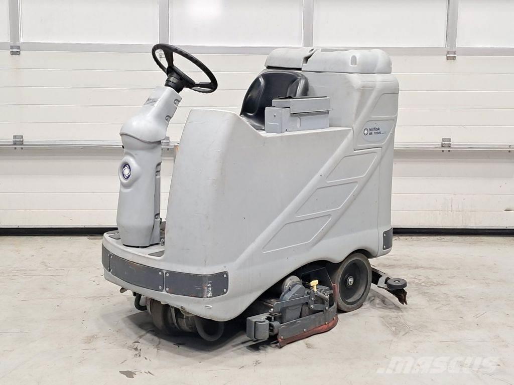 Nilfisk BR1050CS Vnitřní zametací stroje