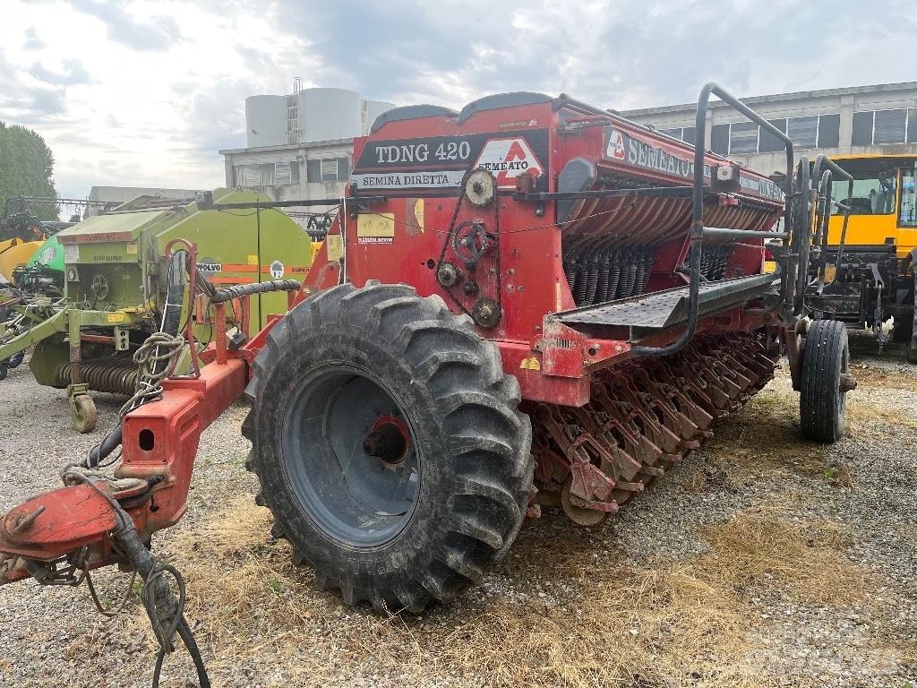 Semeato TNDG 420 Mechanické secí stroje