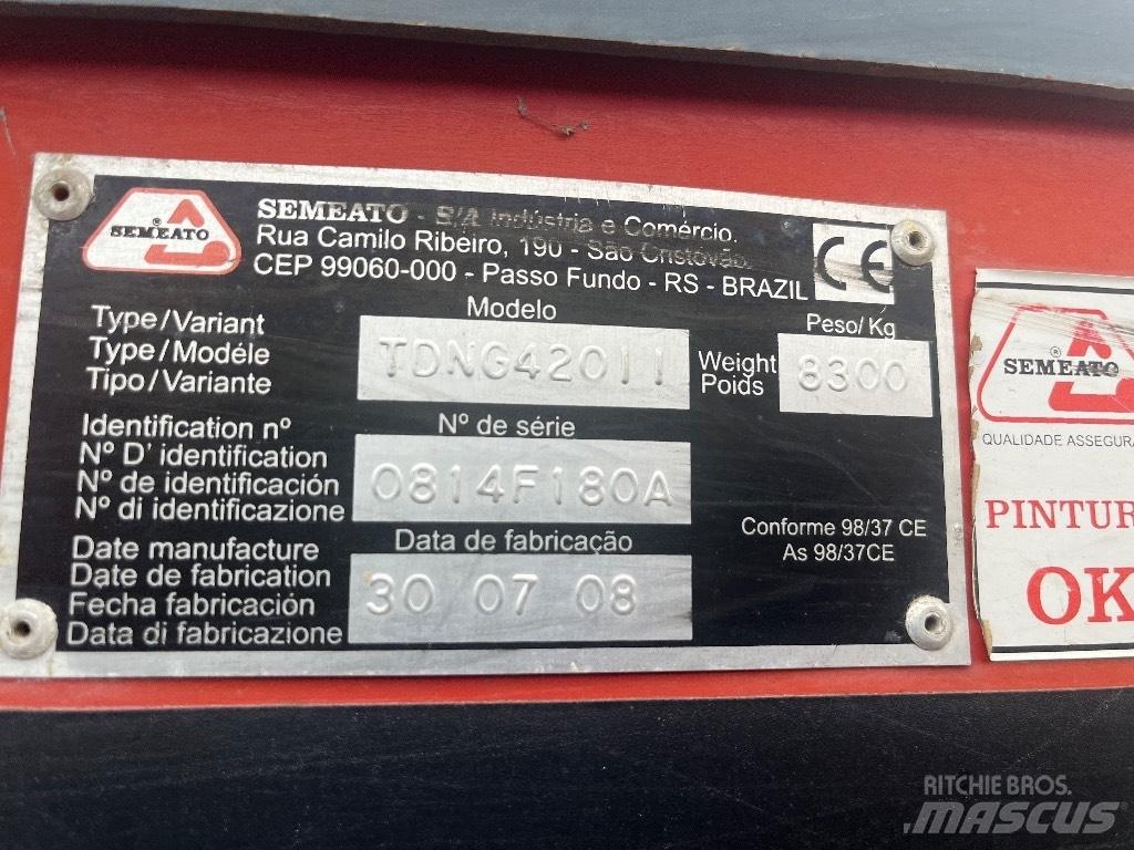 Semeato TNDG 420 Mechanické secí stroje