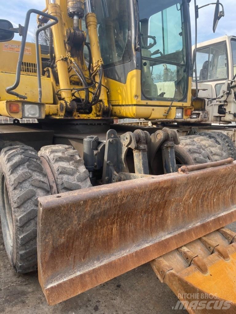 Komatsu PW 130-7K Kolová rýpadla