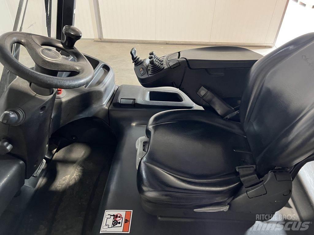 Linde E30L-01 Akumulátorové vozíky