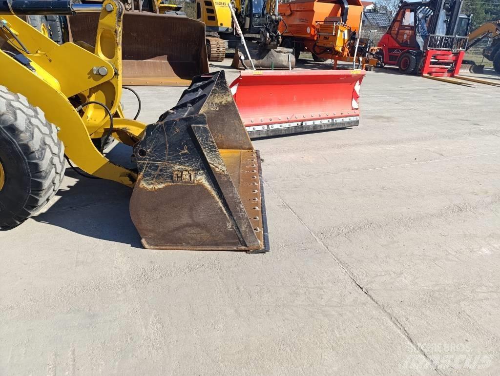CAT 907 H 2 Kolové nakladače