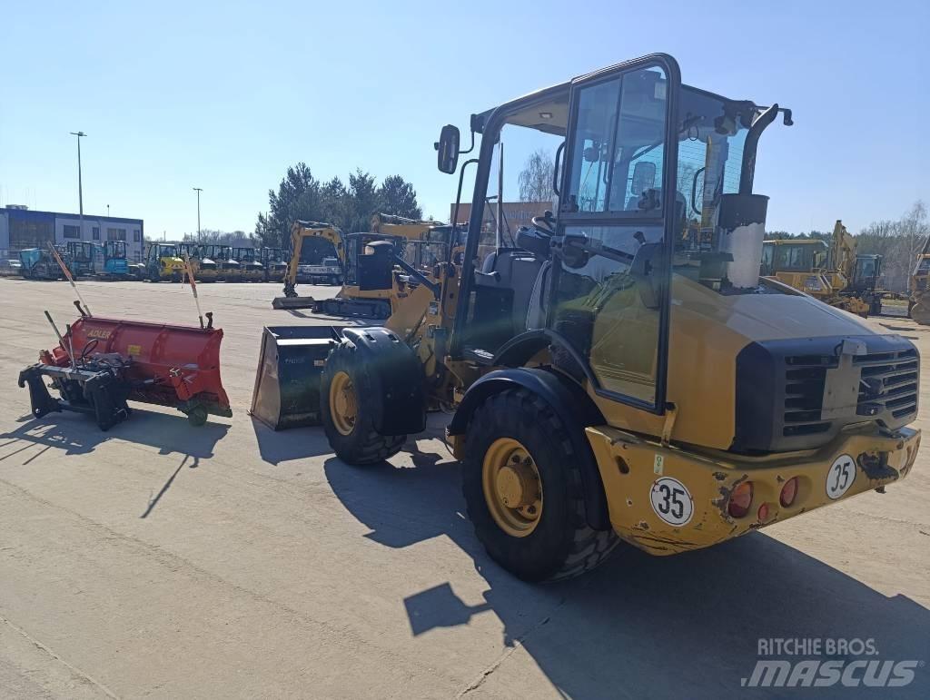 CAT 907 H 2 Kolové nakladače