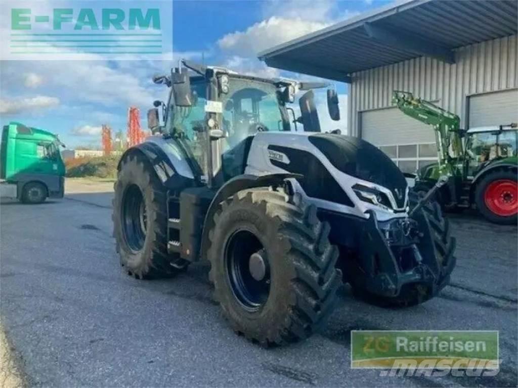 Valtra q265 Traktory