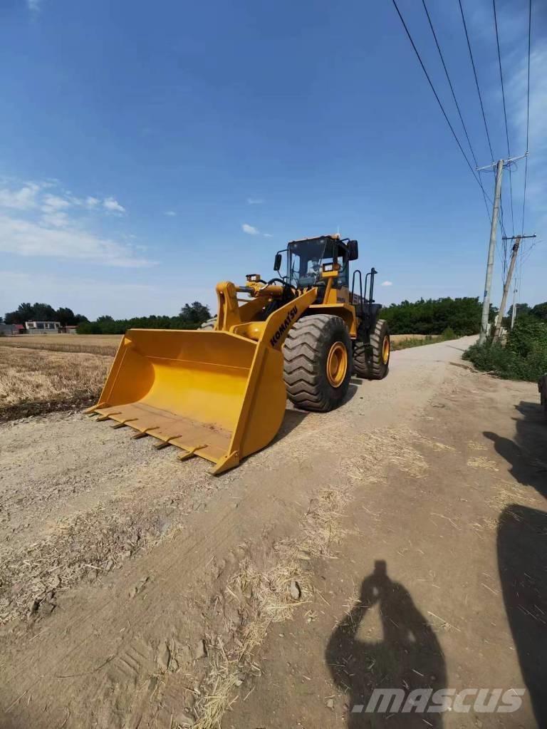 Komatsu WA 470-3 Kolové nakladače
