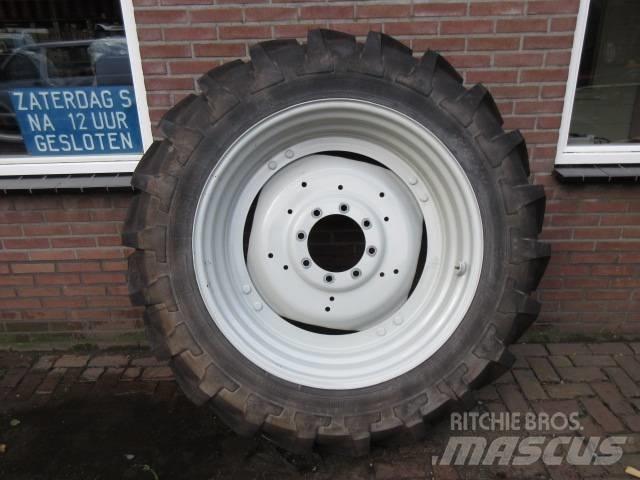 Michelin 13.6/38 Pneumatiky, kola a ráfky