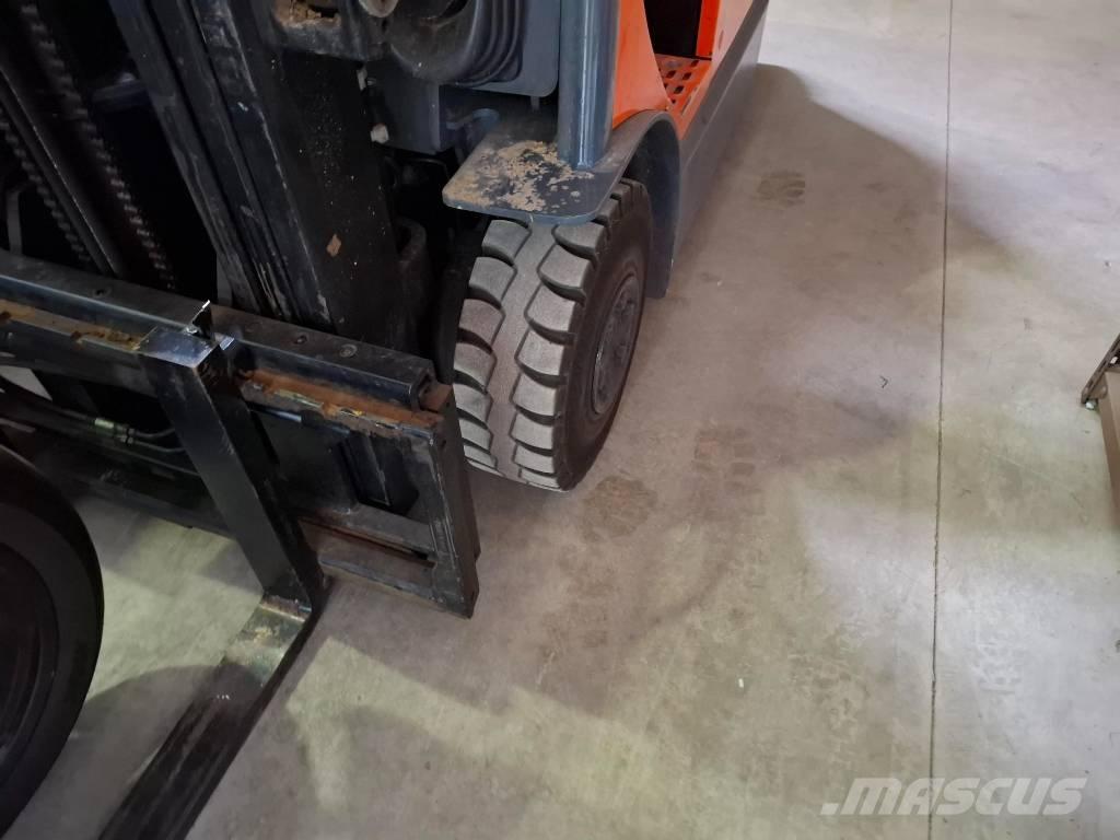 Toyota 75BMF18 Akumulátorové vozíky