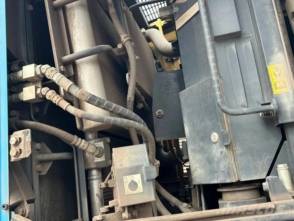 Komatsu WA470-7 Kolové nakladače