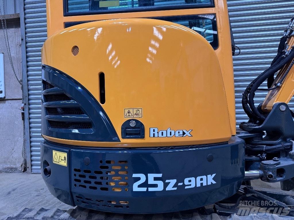 Hyundai R25Z-9 AK Mini rýpadla < 7t