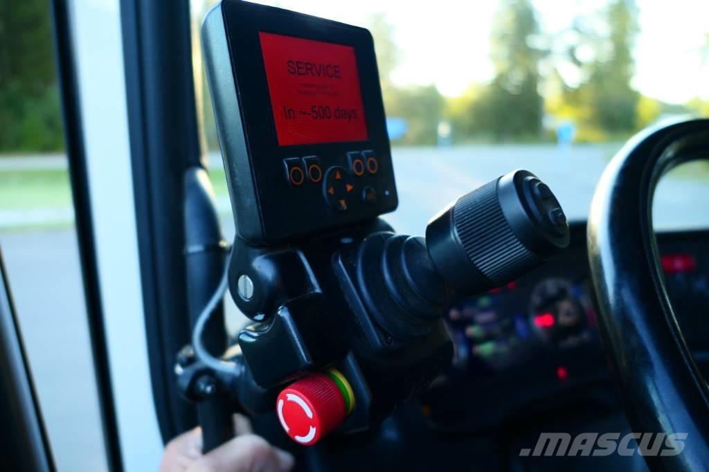 Scania R590B6x2nb Hákový nosič kontejnerů