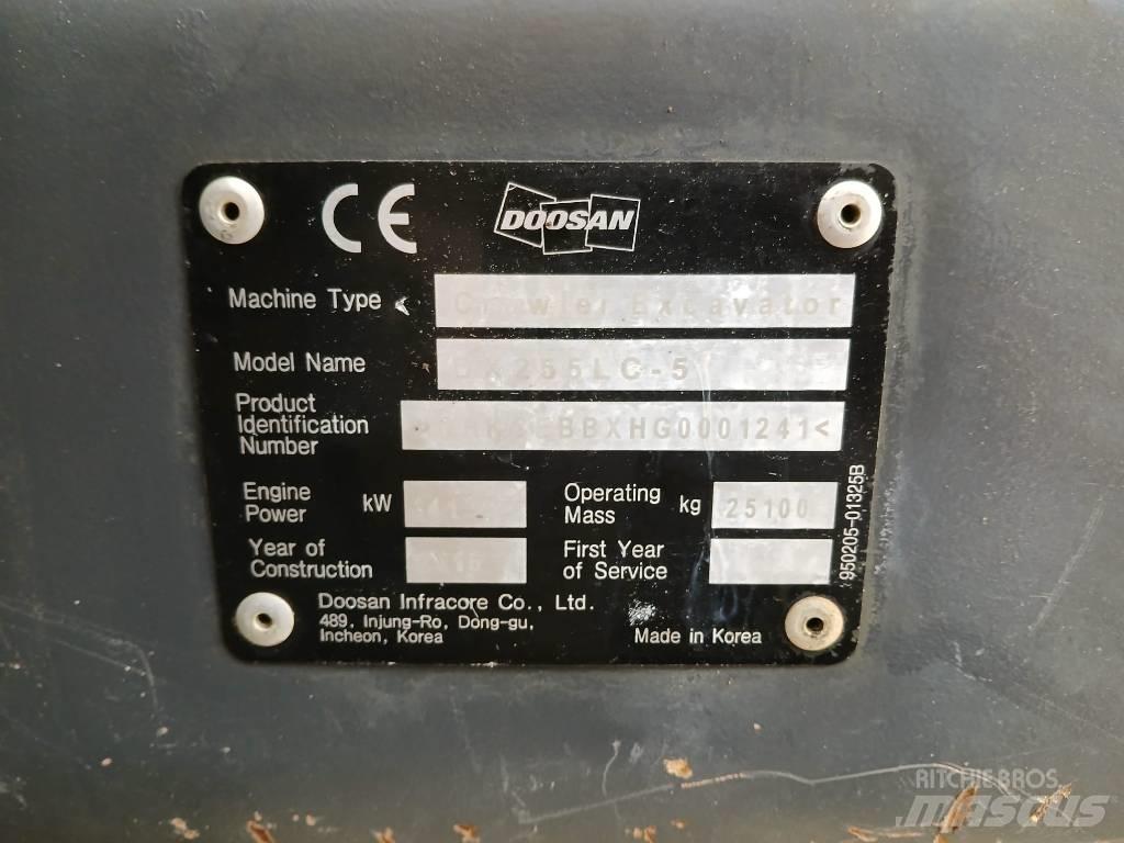Doosan DX 255 LC Pásová rýpadla