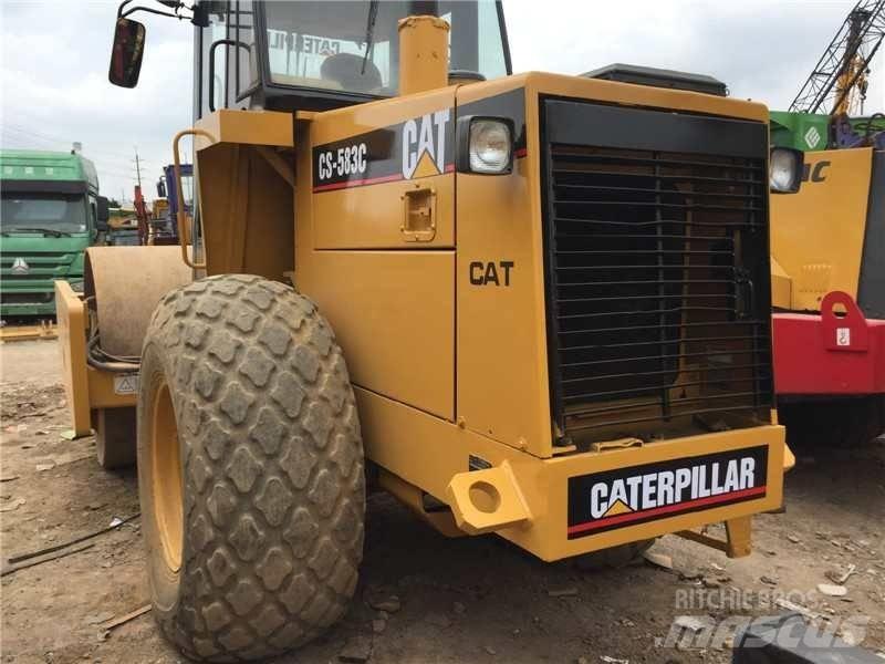 CAT CS 583 C Tahačové válce
