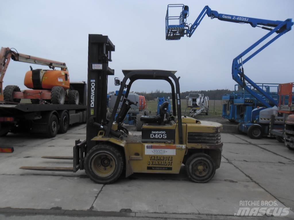 Daewoo Doosan D 40S Dieselové vozíky