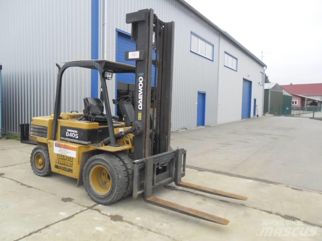 Daewoo Doosan D 40S Dieselové vozíky