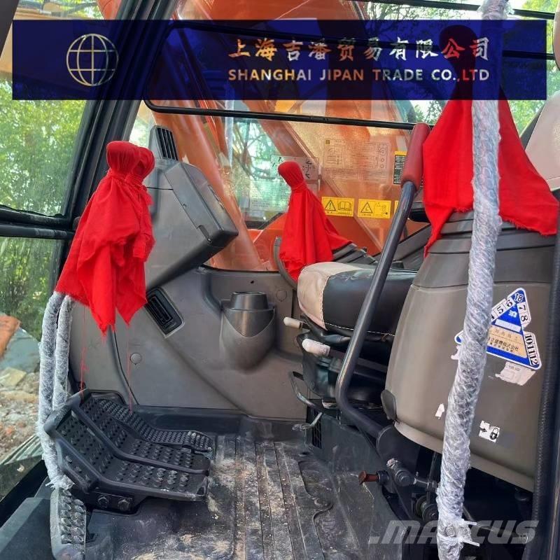 Hitachi ZX 135 Midi rýpadla 7t - 12t