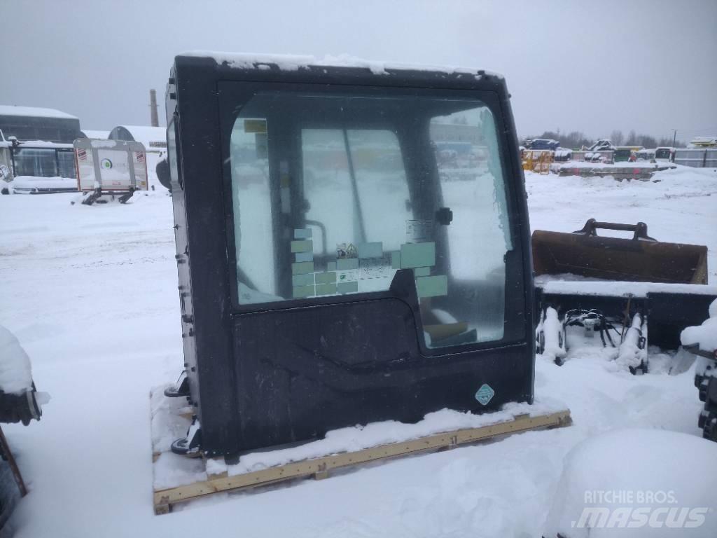 Volvo BM 325FL Cabin Kabiny a interiér