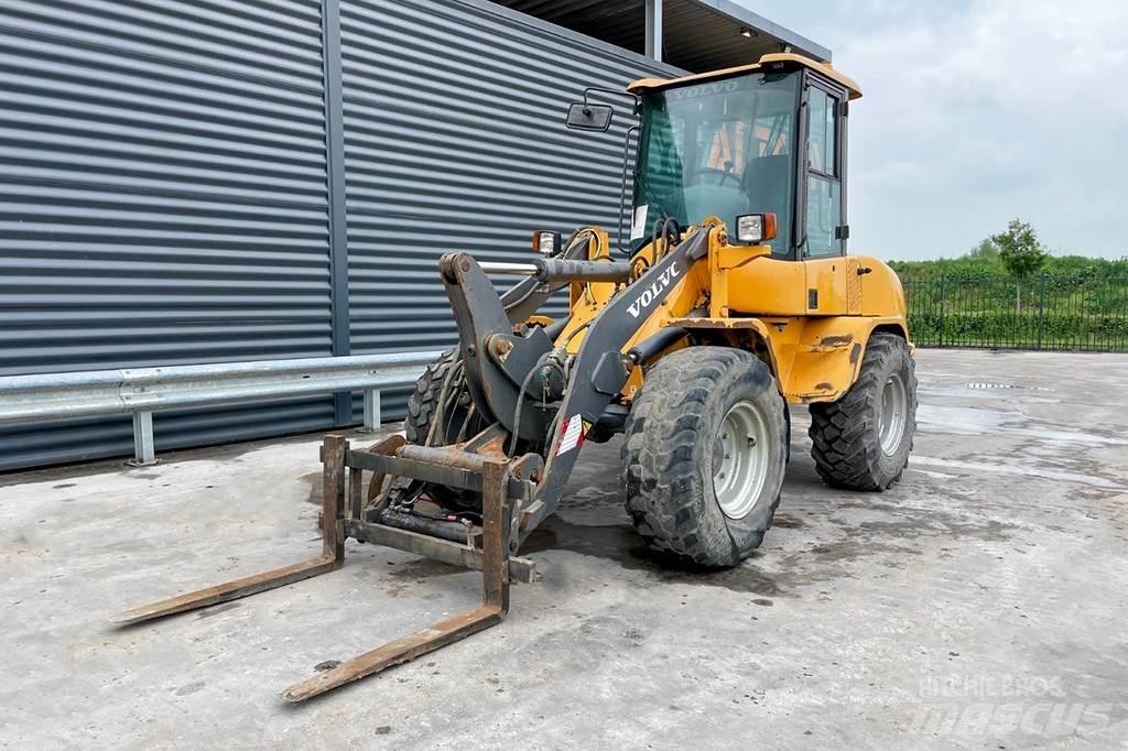 Volvo L 30 ZX Kolové nakladače
