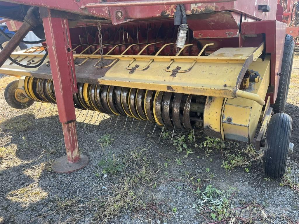 New Holland 544 Lis na válcové balíky