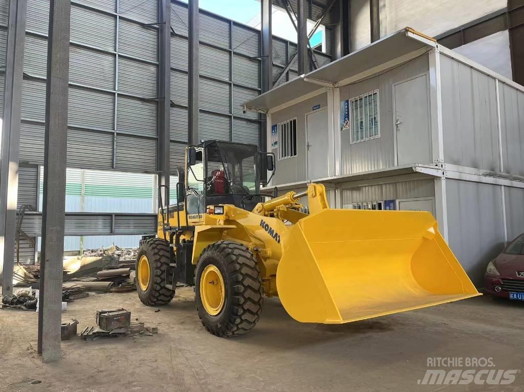 Komatsu WA 320-3 Kolové nakladače