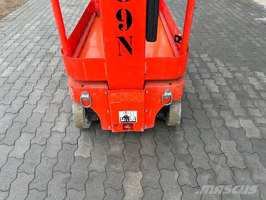 Snorkel TM 12 Vertikální sloupové výtahy