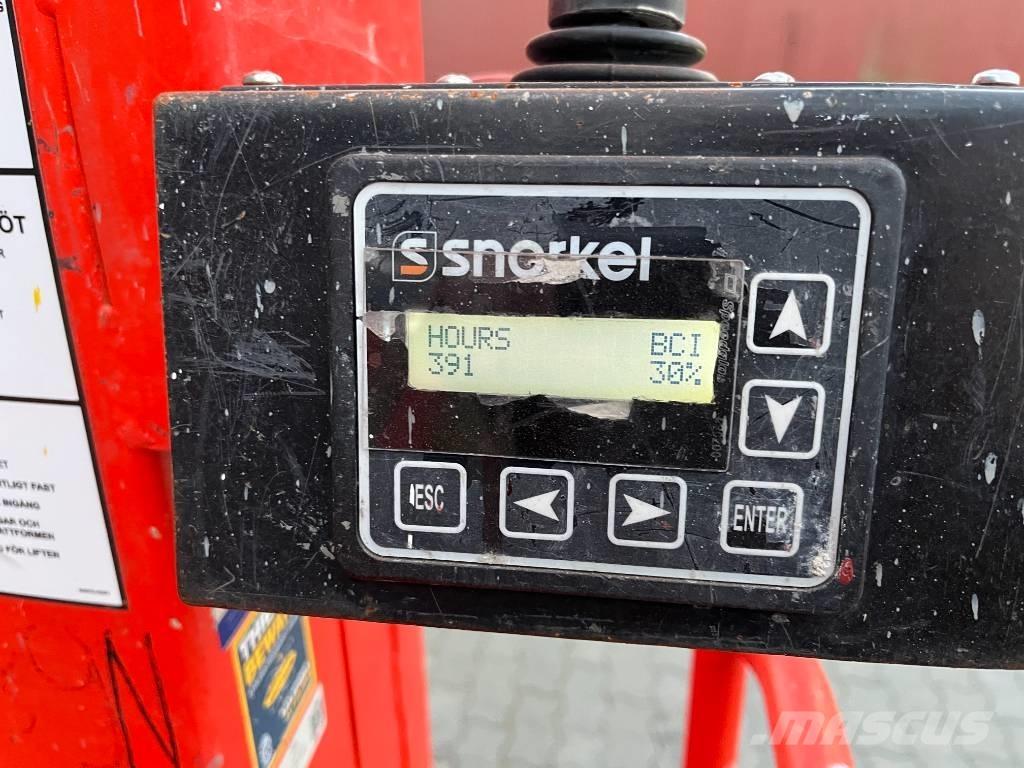 Snorkel TM 12 Vertikální sloupové výtahy