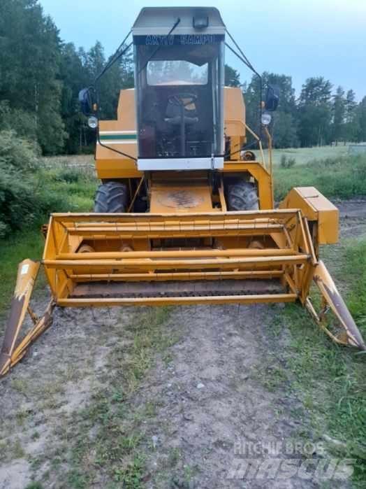 Sampo 580 Sklízecí mlátičky