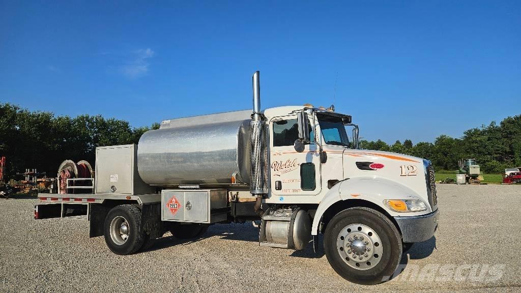 Peterbilt PB335 Cisternové vozy