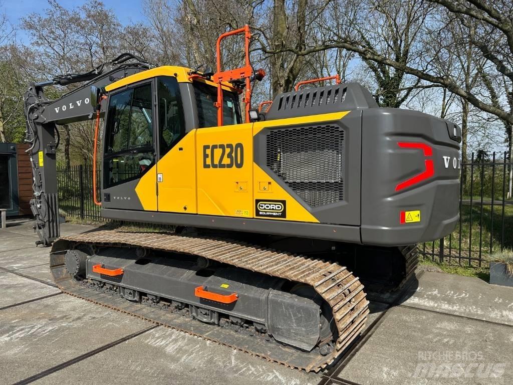 Volvo EC 230FL Pásová rýpadla