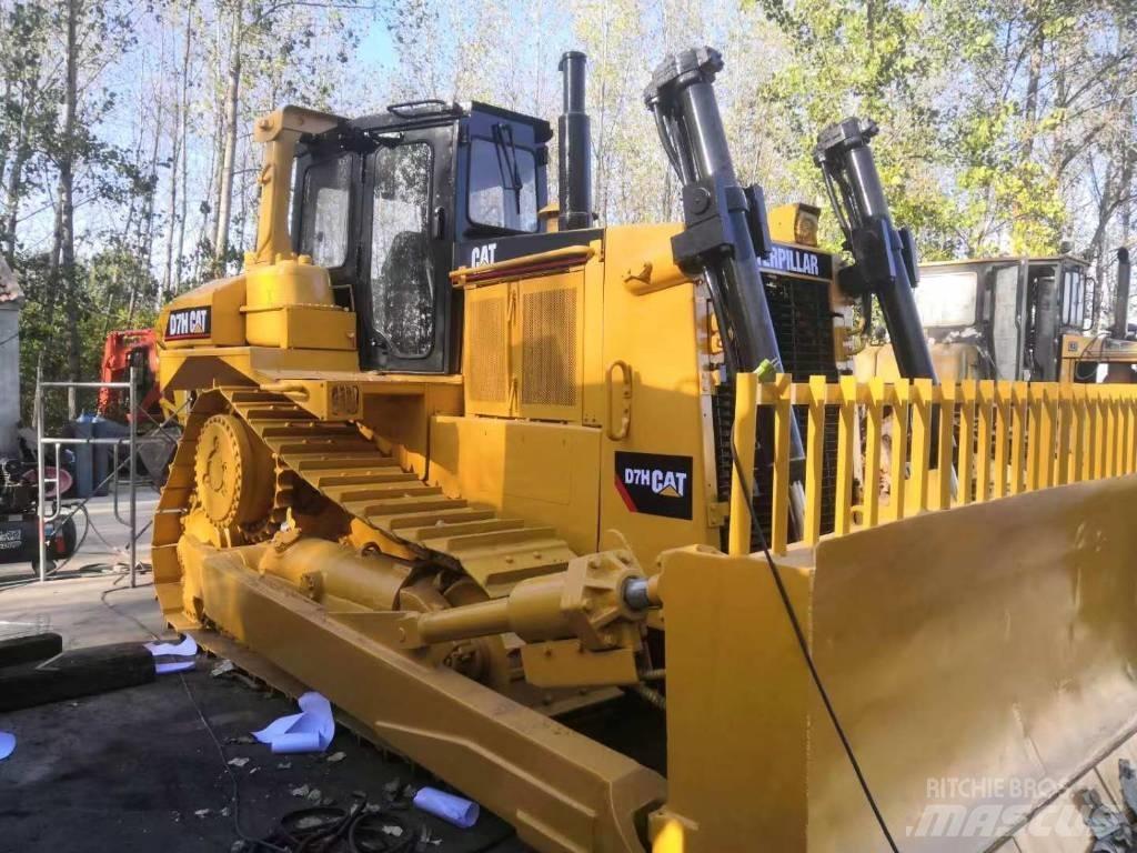 CAT D7H Pásové dozery