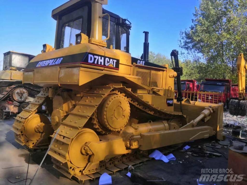 CAT D7H Pásové dozery