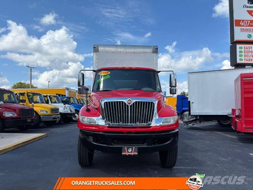 International 4300 Skříňová nástavba