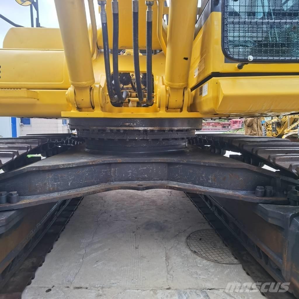 Komatsu PC 450-8 Pásová rýpadla