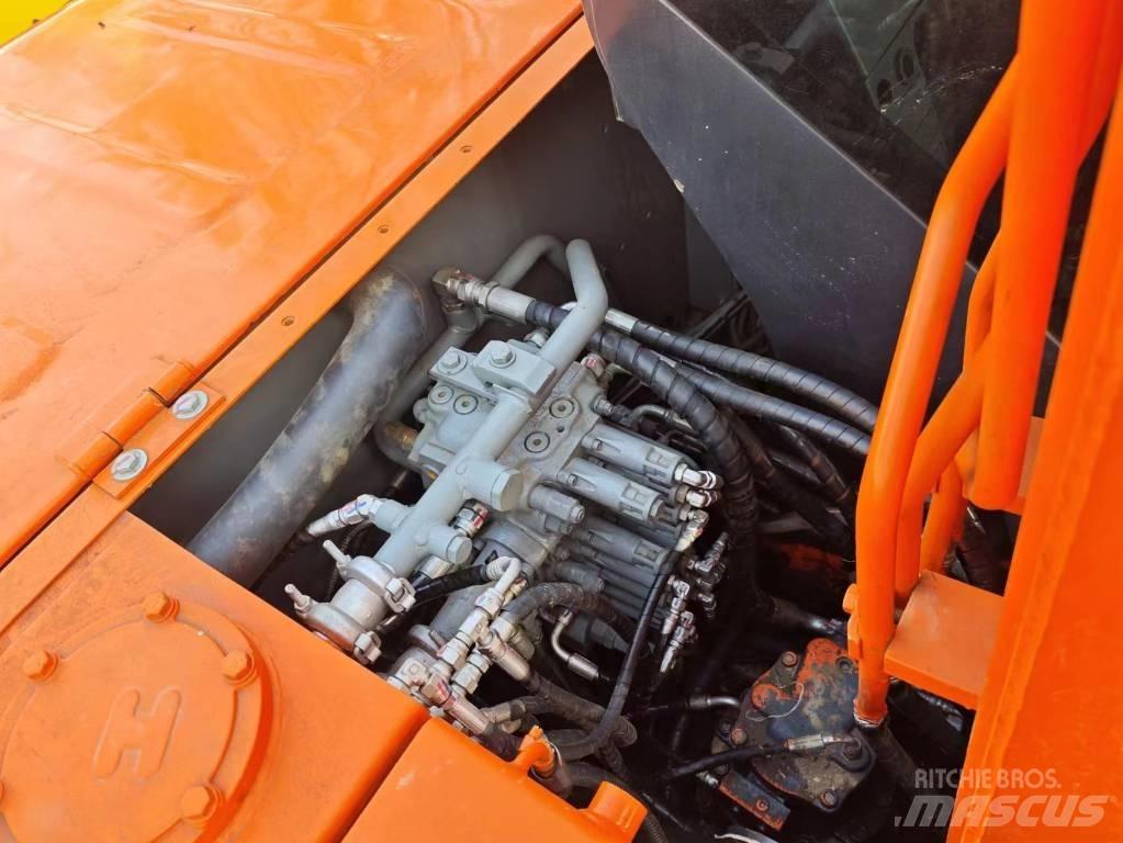 Hitachi ZX 70 Pásová rýpadla