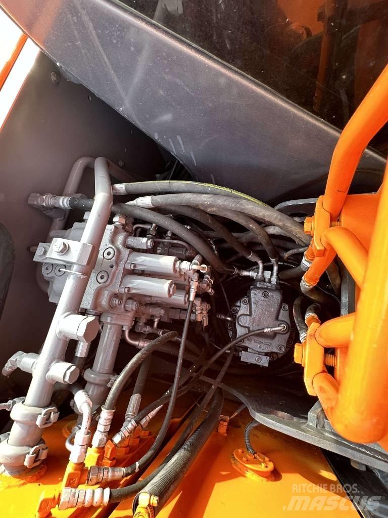 Hitachi ZX 70 Pásová rýpadla