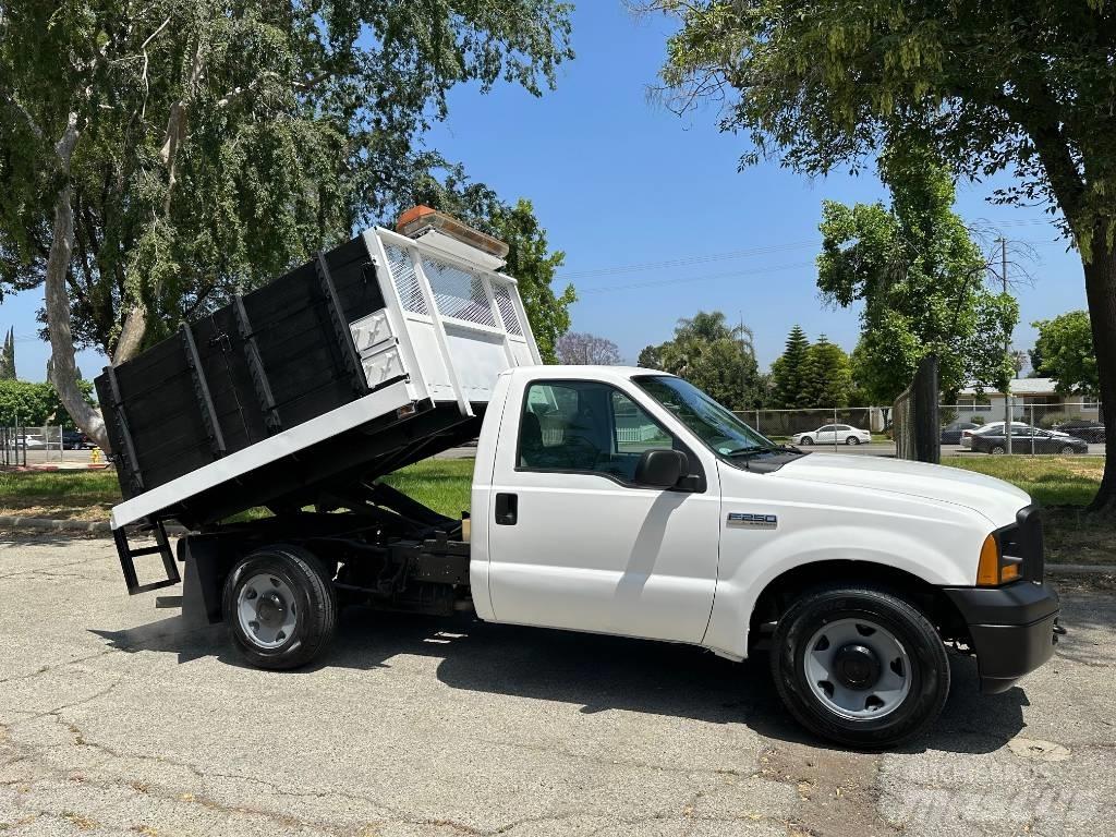 Ford F 250 Sklápěče