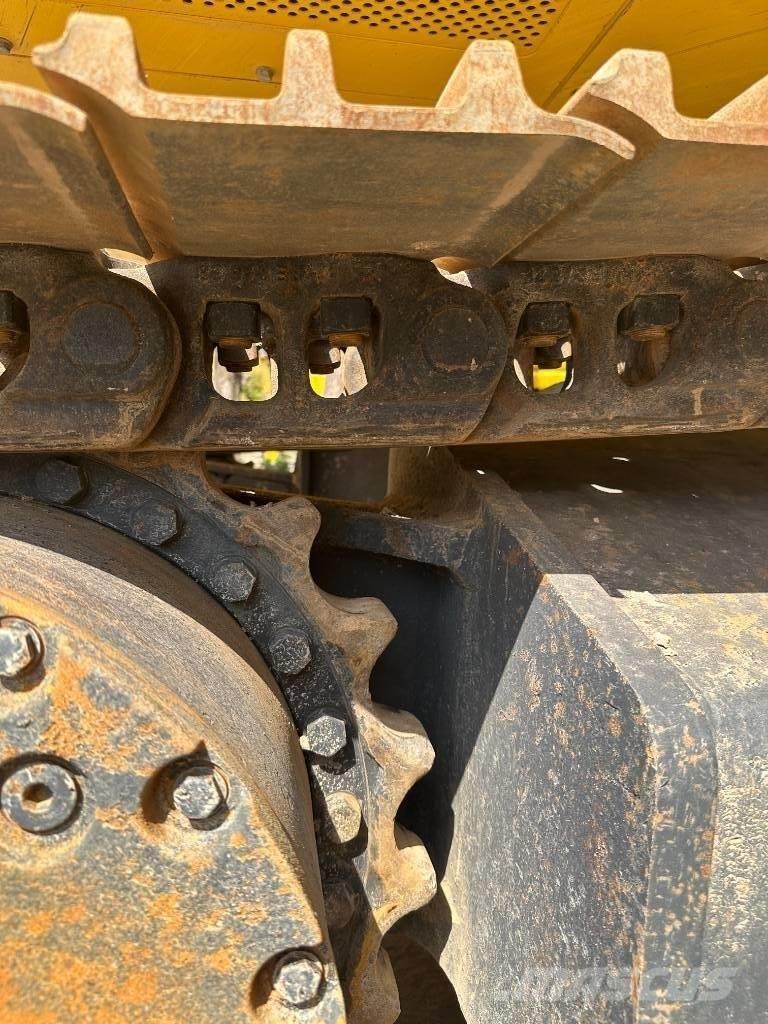 Komatsu PC 400-8 Pásová rýpadla