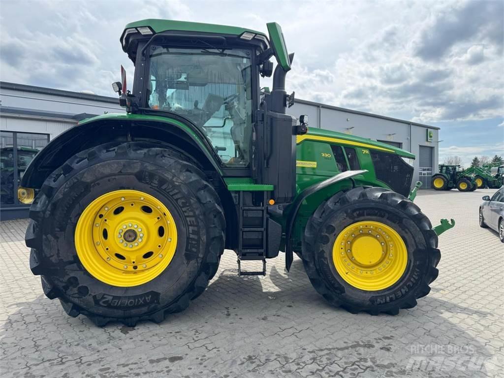 John Deere 7R 330 Traktory