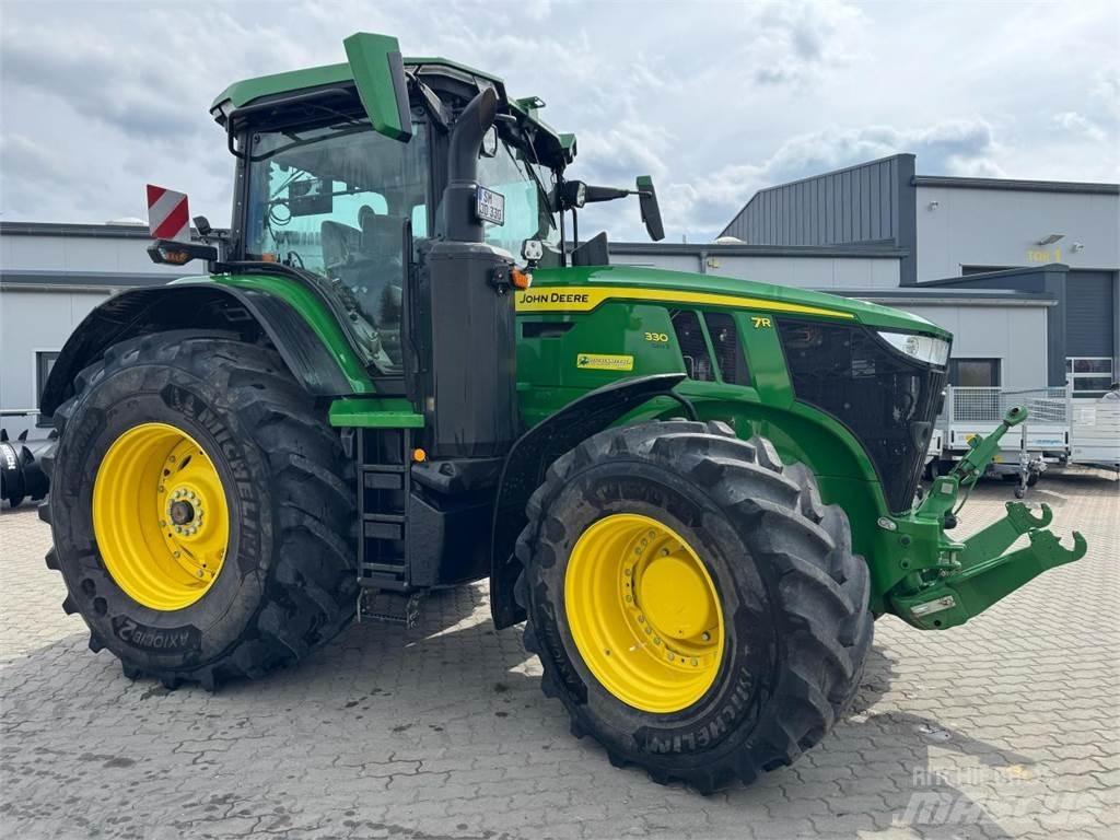 John Deere 7R 330 Traktory