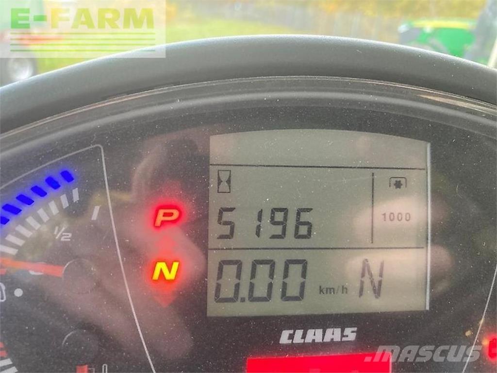 CLAAS axion 930 Traktory