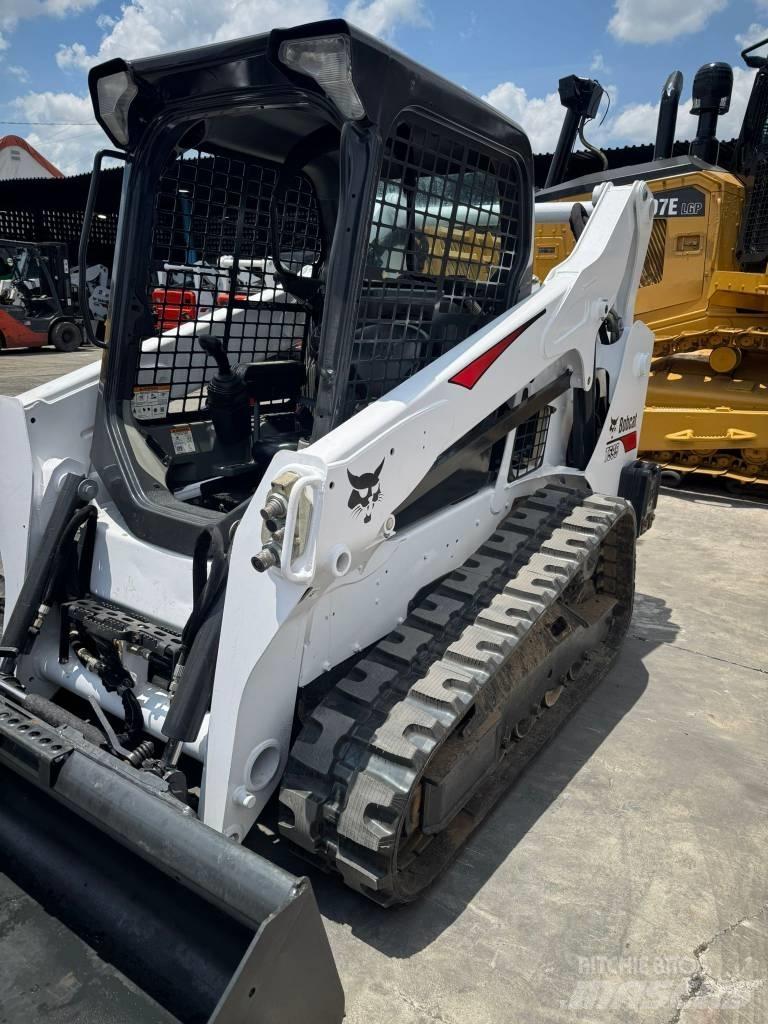 Bobcat T595 Smykem řízené nakladače