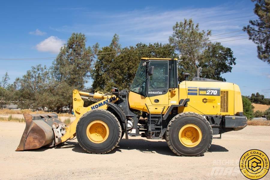 Komatsu WA 270 Kolové nakladače